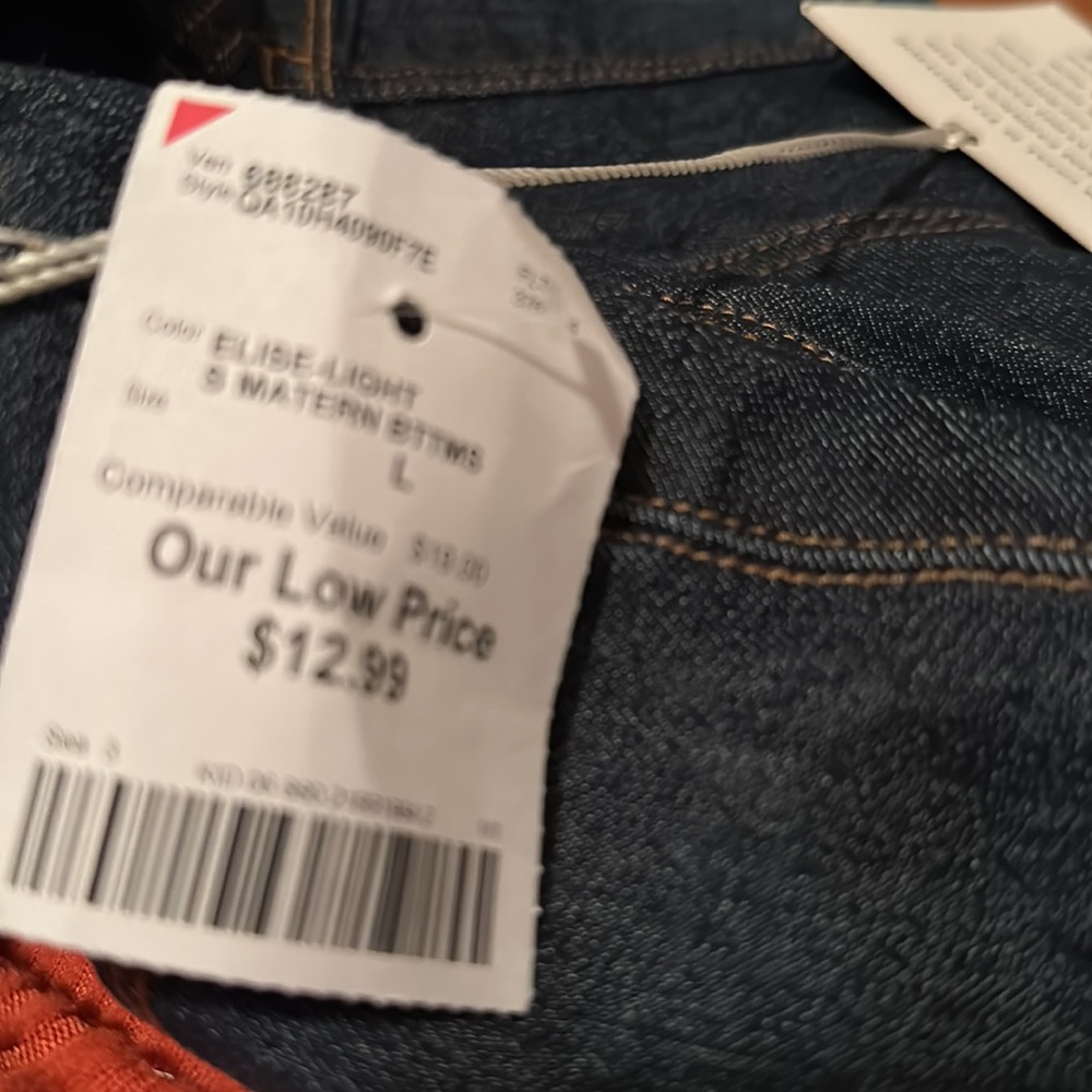Shorts - Picture 3 of 3